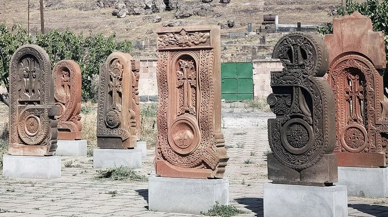 Qashueti: La Iglesia de San Jorge en el Corazón de Tiflis
