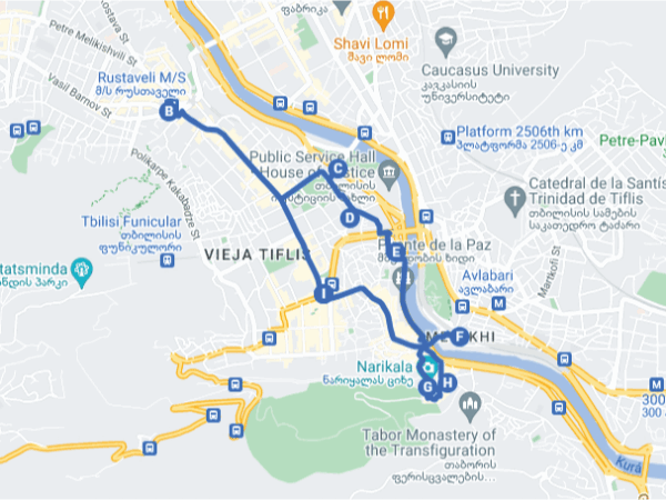 Mapa turístico del casco antiguo y centro de Tbilisi con sus principales atracciones señaladas.